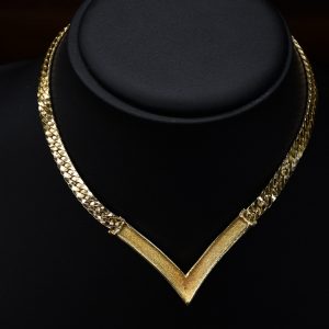 Gold Necklace 001