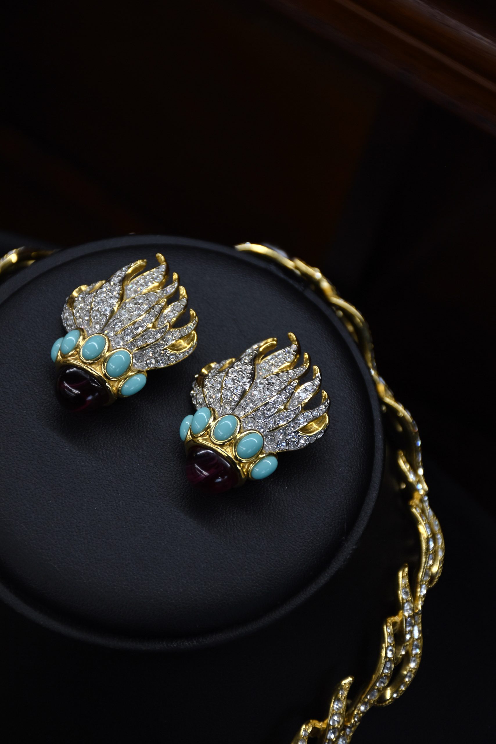 Elizabeth Taylor "Eternal Flame" for Avon Necklace and Clip-on Earring Set - Image 4