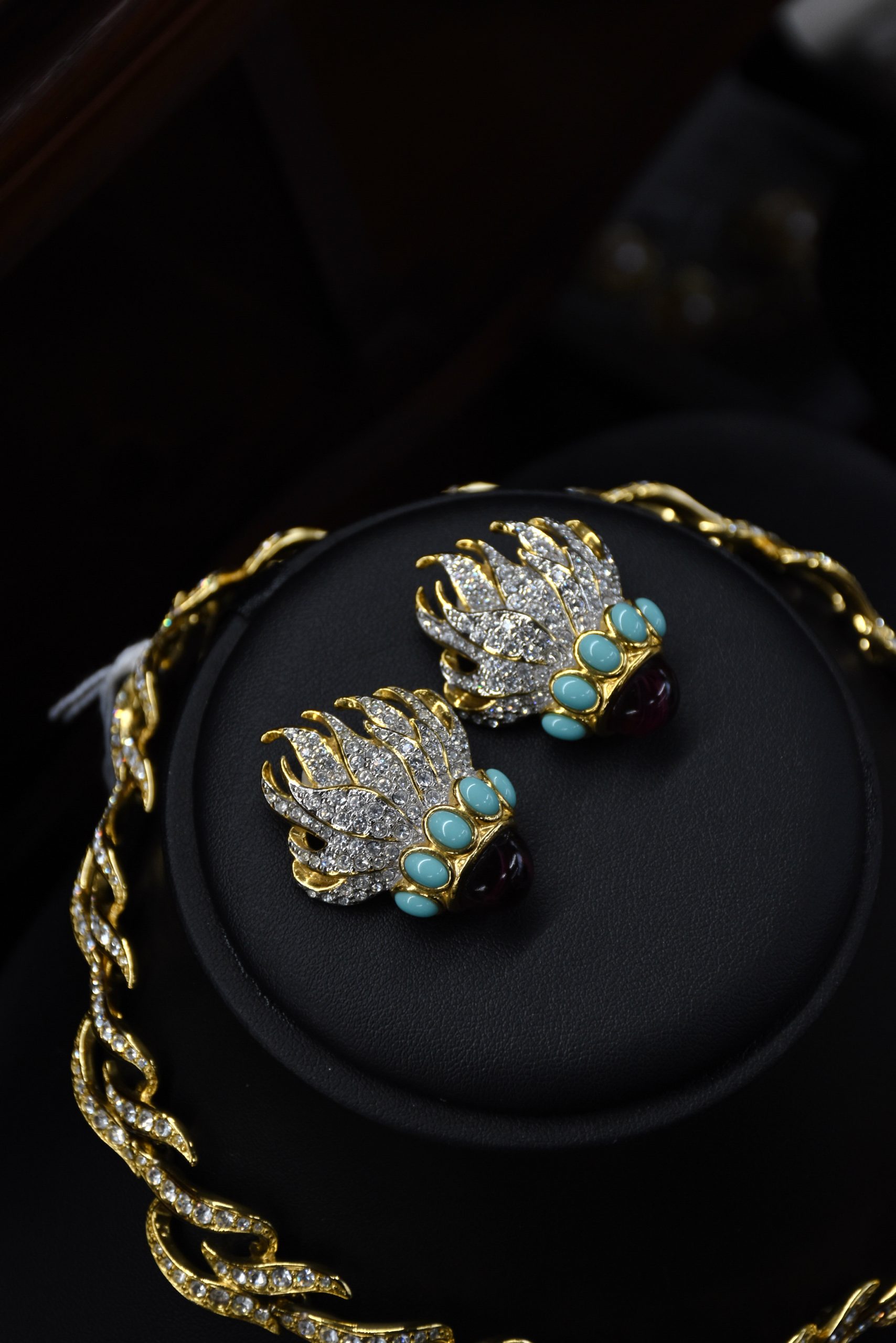 Elizabeth Taylor "Eternal Flame" for Avon Necklace and Clip-on Earring Set - Image 5