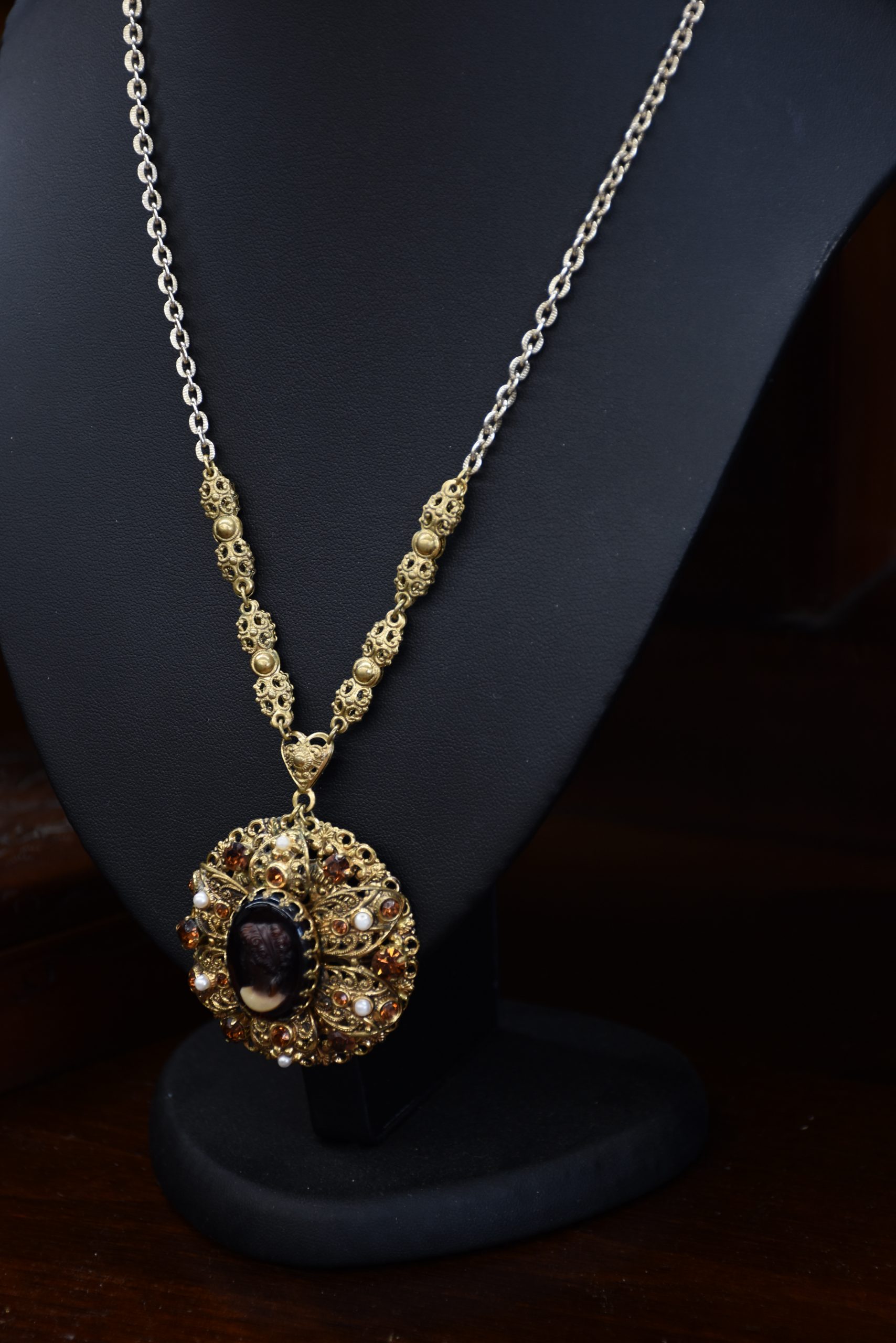 West Germany Molded Glass Cameo Faux Pearl Necklace - Image 5